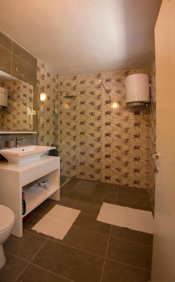 Studio Apartman Roza Ston Exterior foto